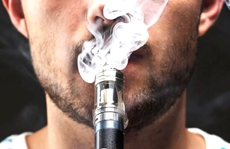 Camilo proíbe uso de cigarro eletrônico em locais públicos e privados no Ceará