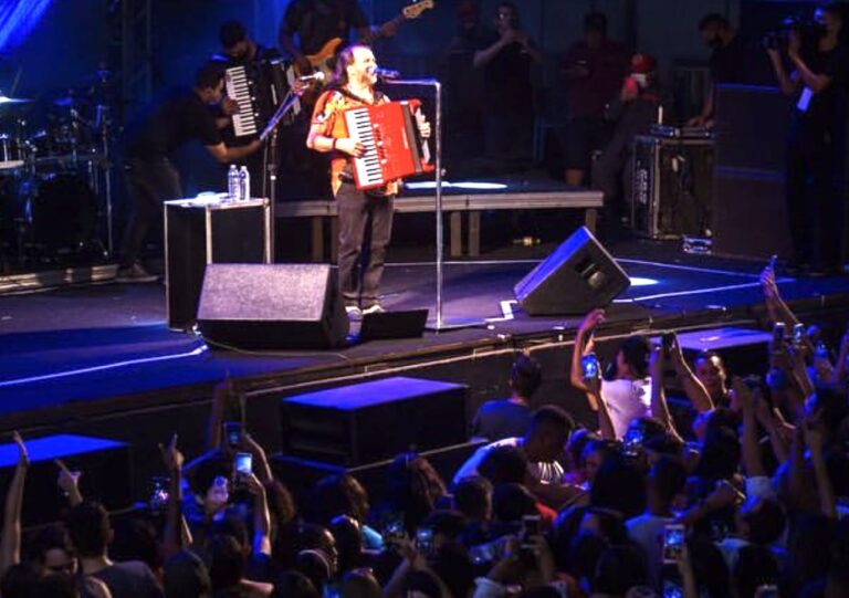 MP-CE decide investigar aglomeração em festival promovido pela Prefeitura de Aracati