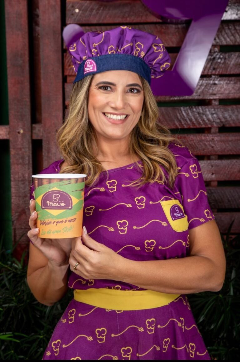 Com direito a Papai Noel e degustação, Trevo Açaí inaugura unidade em Maracanaú