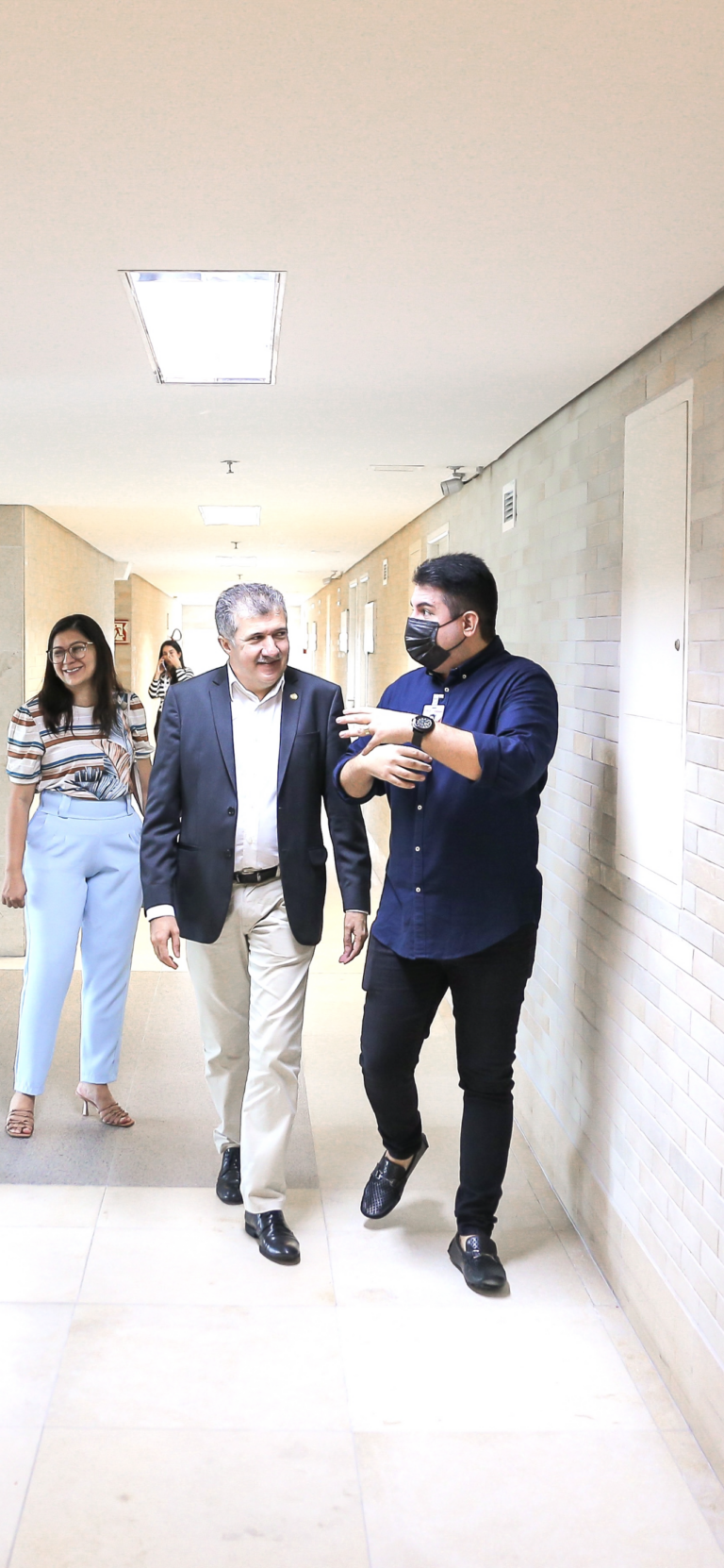Presidente da Câmara Municipal de Fortaleza visita a redação de jornalismo Revista Ceará
