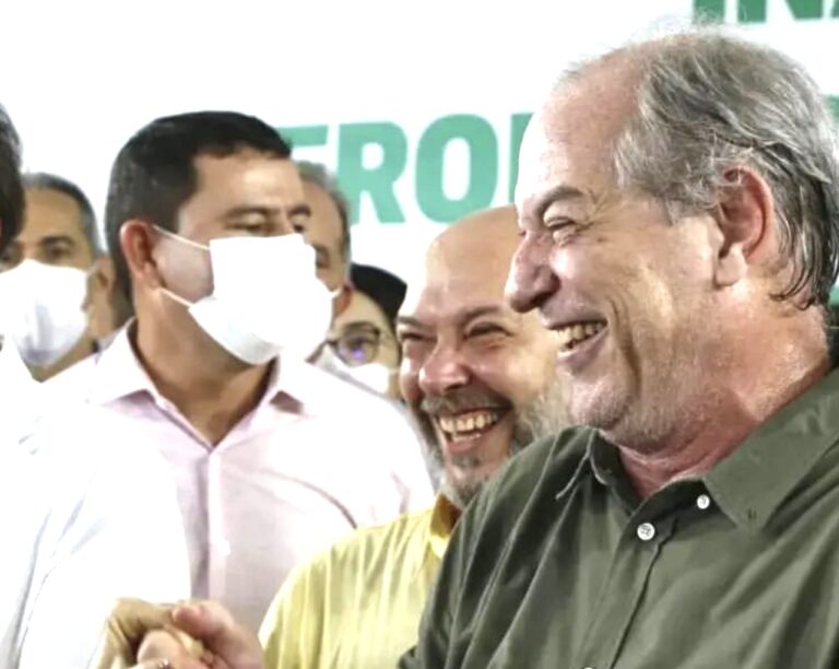 Ciro chama ‘Lula de Ladrão’ ao lado de Camilo durante evento no Cariri
