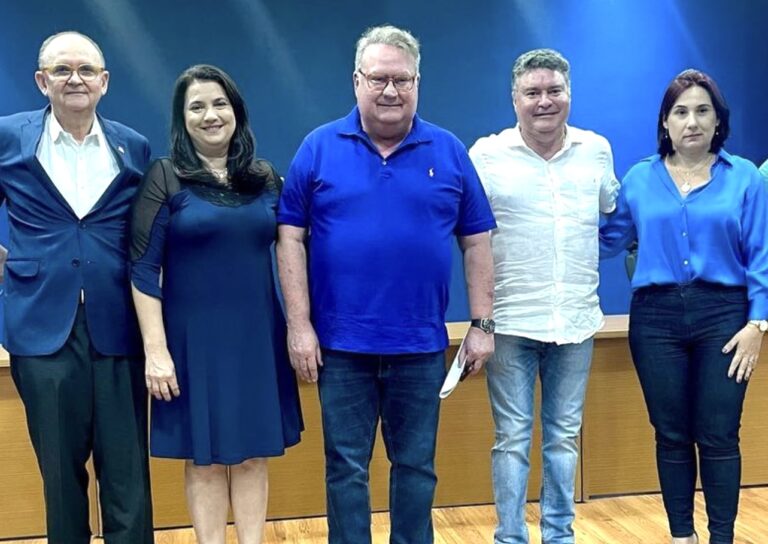 Liminar devolve PSDB a Chiquinho Feitosa destituído do cargo após racha com Tasso