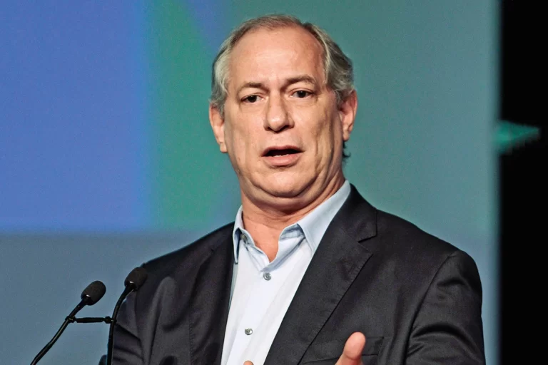 Ciro Gomes promete criar auxílio de R$ 1 mil para substituir ‘Auxílio Brasil’ de Bolsonaro
