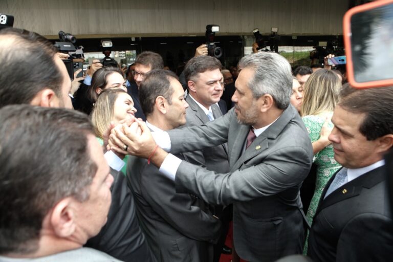 Veja como votou cada deputado estadual sobre a Reforma Administrativa de medidas de Elmano