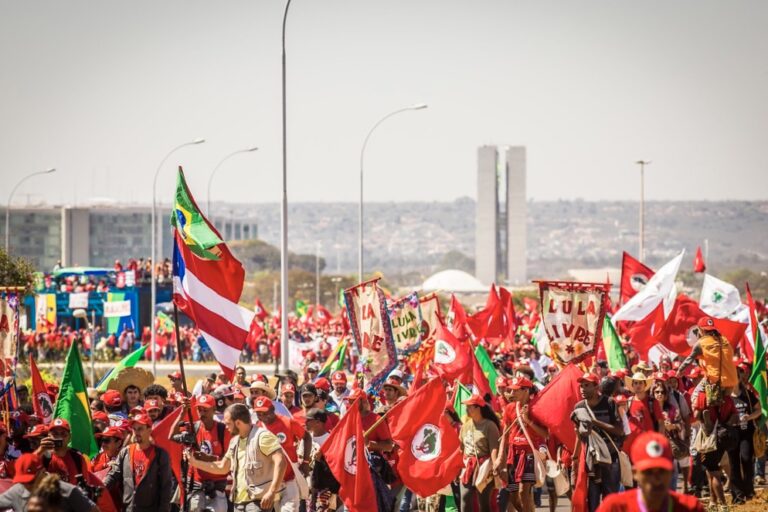 Assembleias Legislativas lançam ofensiva contra MST e deputados criam CPIs