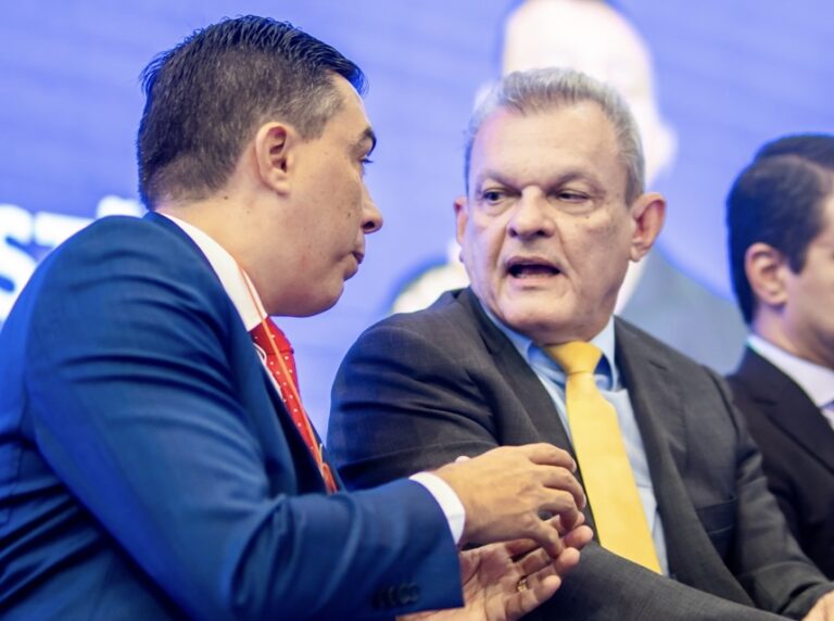 Prefeitos anunciam paralisação após queda no repasse do FPM pelo governo Lula