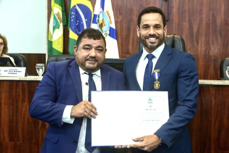 Câmara Municipal concede Medalha ‘Boticário Ferreira’ ao advogado Rafael Sá