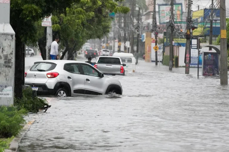 Quadra chuvosa em Fortaleza já é a maior dos últimos 50 anos, diz Funceme