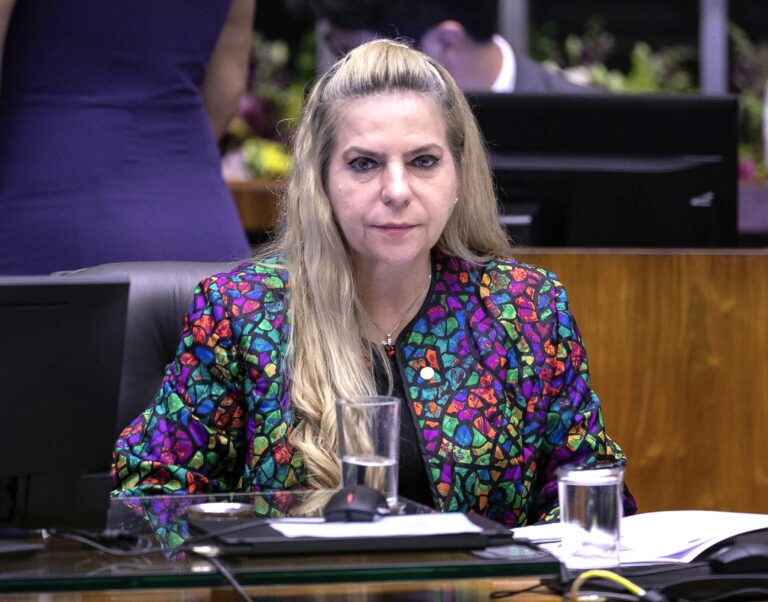 Ciro diz que Luizianne é vítima da ditadura de Camilo; “É um cooptador e destruidor. Ele está por trás disso tudo”