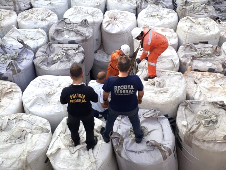 Traficantes movimentaram 7 toneladas de cocaína em Portos; Porto do Pecém na lista