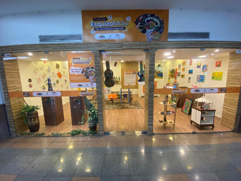 Shopping Benfica recebe a EsquizoMaio, exposição que resgata vozes e cores da saúde mental