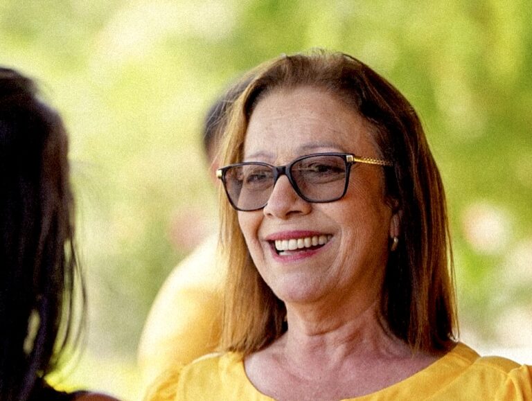 MP abre investigação para apurar ‘chuva de dinheiro’ em carreata à reeleição de prefeita de Itapajé