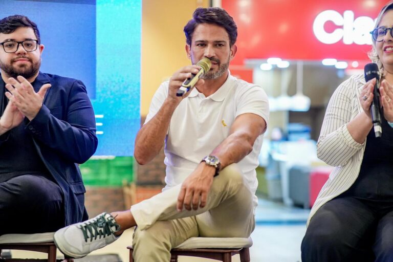 Silvio Montezuma compartilha sua jornada empreendedora no Marketing Night Especial Shopping Del Paseo