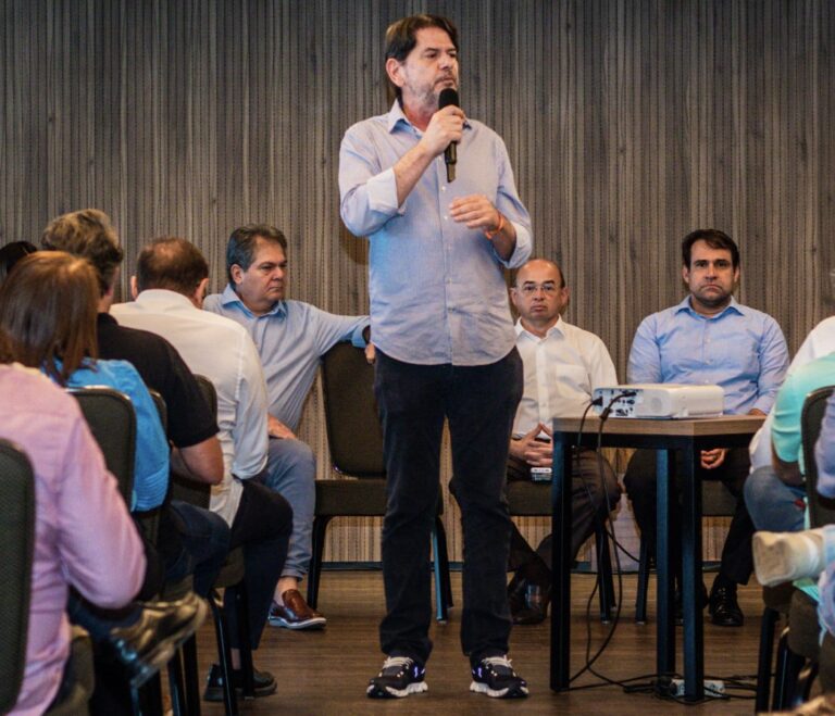 Cid rompe com Elmano após Camilo impor comando da Assembleia Legislativa e TCE