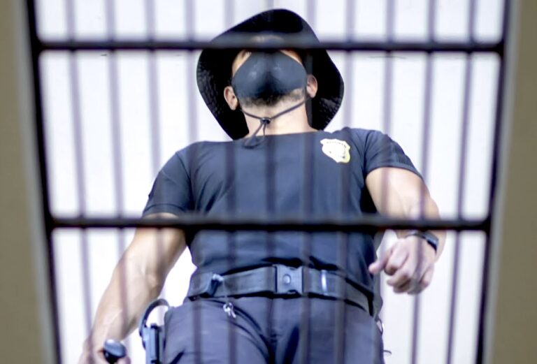 Saiba de onde veio o pedido para liberação de presos acusados de estupro e feminicídio irem ao evento Sana