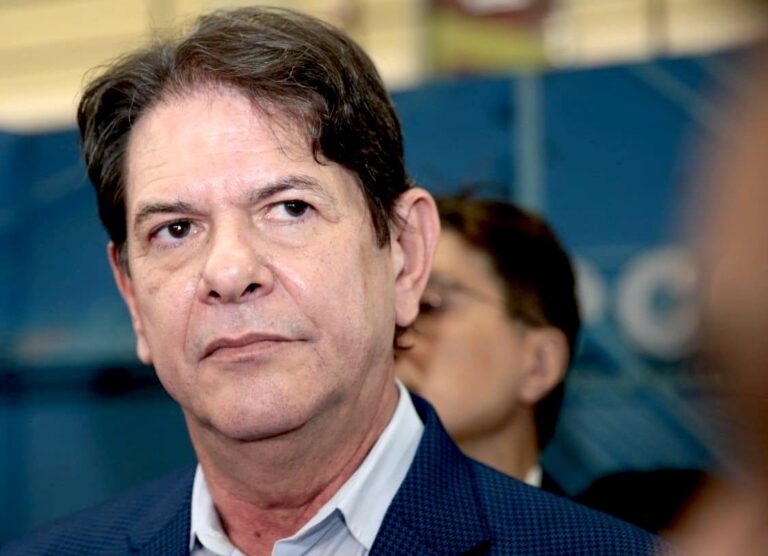 “Deixa ele achar que manda“, dispara aliado de Cid após senador lançar Júnior Mano ao senado