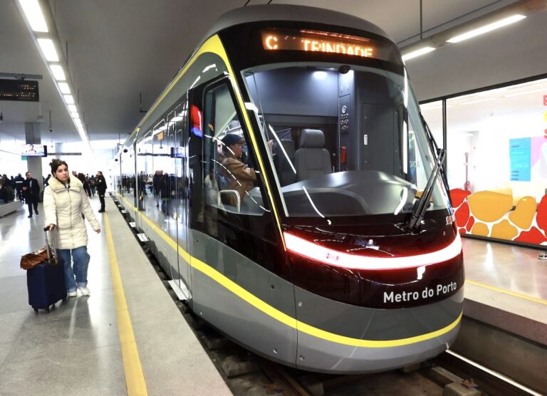 Mega apagão massivo atinge Espanha e Portugal afetando metrôs, aeroportos, hospitais e internet