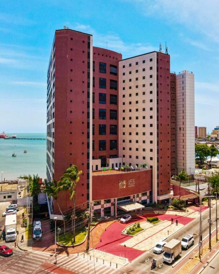 Iate Plaza Hotel lança promoção com 20% de desconto para reservas de abril a dezembro de 2025
