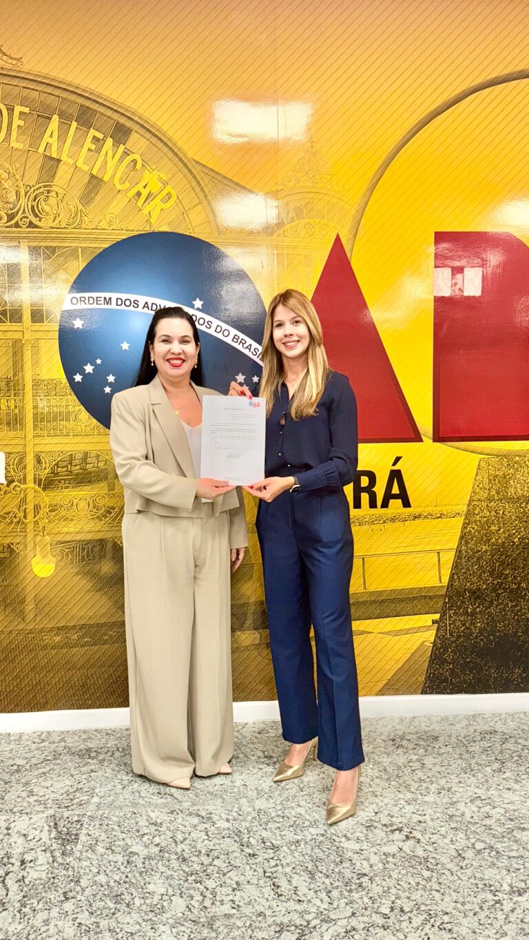 Andréa Aquino toma posse como presidente da Comissão de Direito Marítimo e Portuário da OAB Ceará